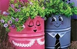 Bidones como macetas para decorar el jardín