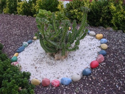 jardin piedras color