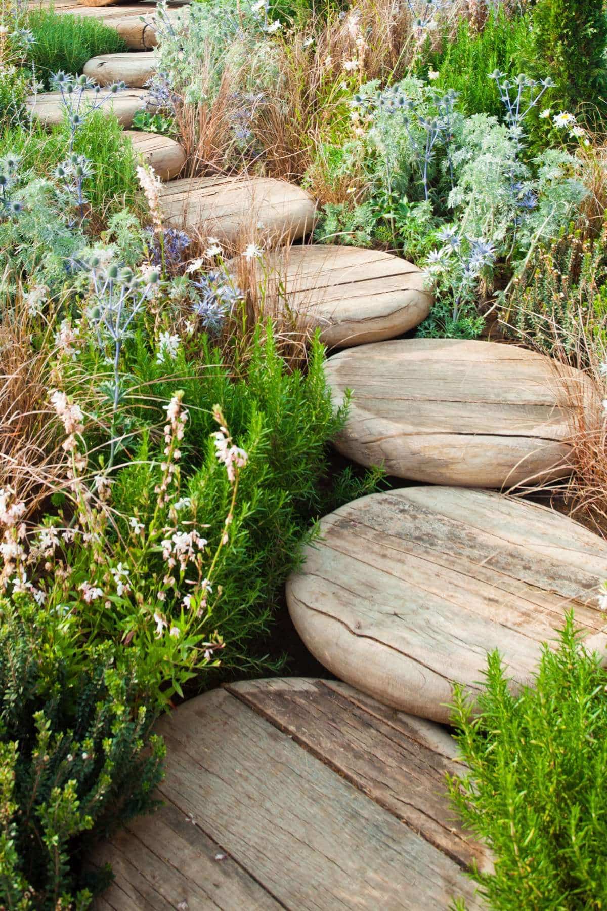 5 caminos en el jardín que querrás tener 3 caminos en el jardín