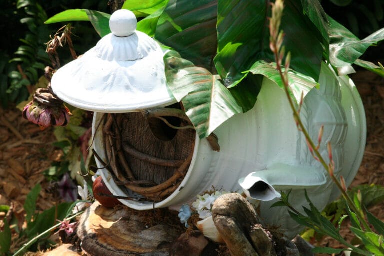 Idea para decorar con una tetera ¿Te gustan los pájaros? Idea para decorar con una tetera ¿Te gustan los pájaros?