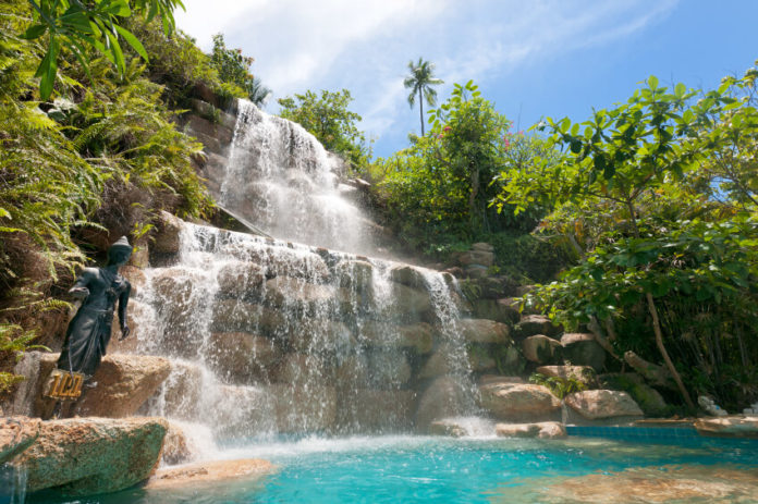 cascadas para piscinas