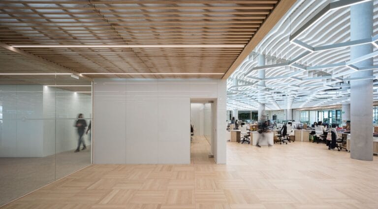 Nuevas Oficinas Centrales de Mayoral, con la colaboración de Polygroup Nuevas Oficinas Centrales de Mayoral, con la colaboración de Polygroup