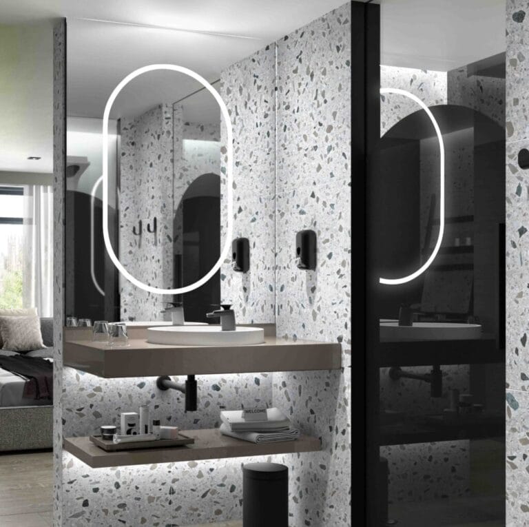 SPEHO presenta en HIX: La magia de los espejos iluminados SPEHO presenta en HIX: La magia de los espejos iluminados