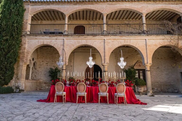 Celebra con Estilo: Alquileres El Alemán y su Servicio Premium de Mobiliario para Eventos en Andalucía