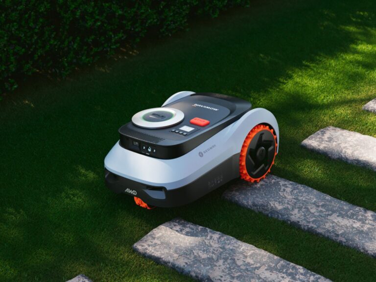 Cómo Mantener Tu Jardín en Óptimas Condiciones Durante las Olas de Calor: Siete Consejos de Segway Navimow