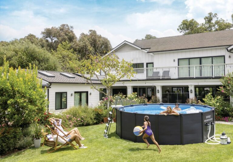 Verano en Casa: Transformando Jardines y Terrazas en Espacios para la Diversión en Familia